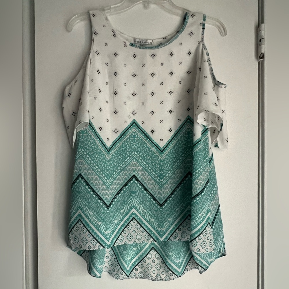 Patterned turquoise and White Women's Top